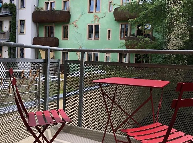 In Dresden-neustadt Διαμέρισμα *